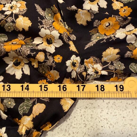 ASTR Floral Long Sleeve V Neck Blouse Top Medium Romantic Cottagecore Fall Chic - Picture 8 of 9